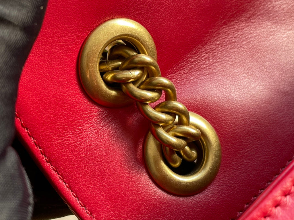 GGマーモント マトラッセ スモール 22 バッグ レッド ピンク カーフスキン