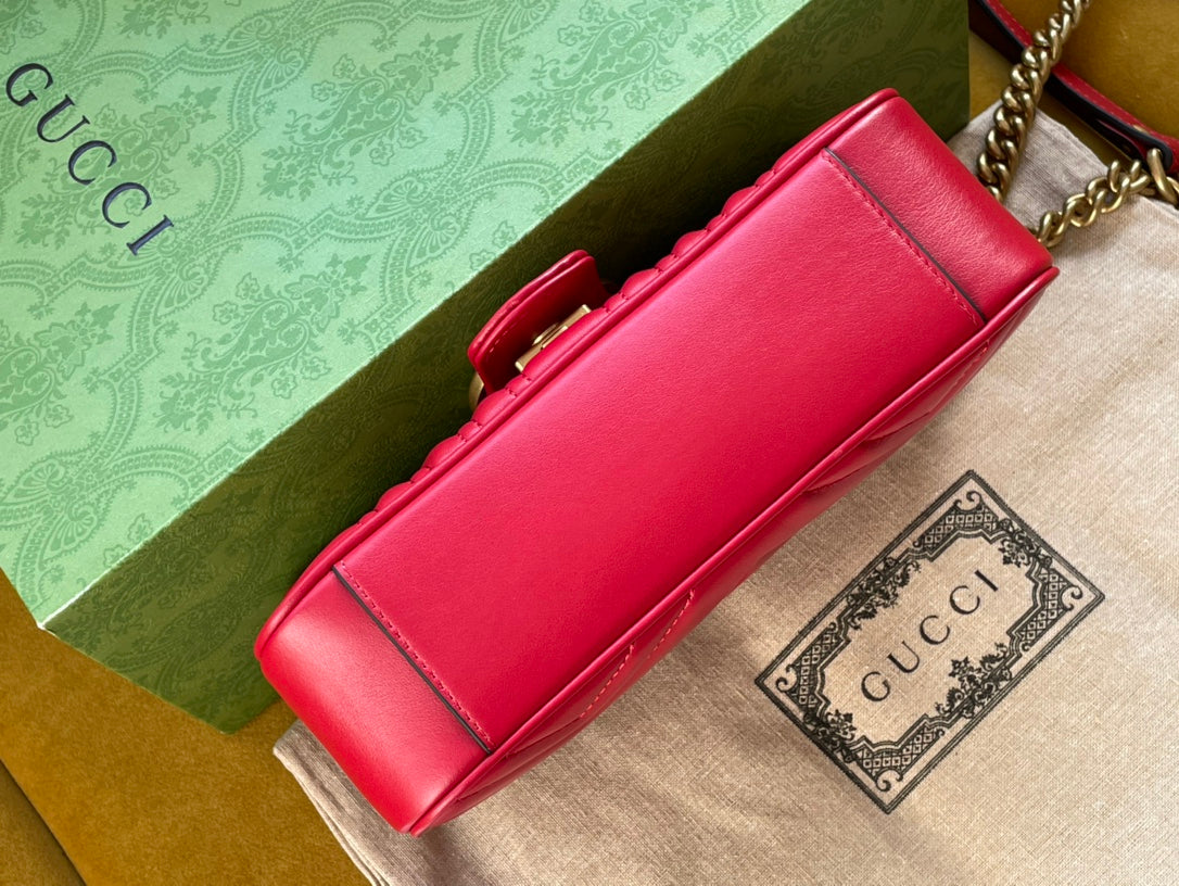 GGマーモント マトラッセ スモール 22 バッグ レッド ピンク カーフスキン