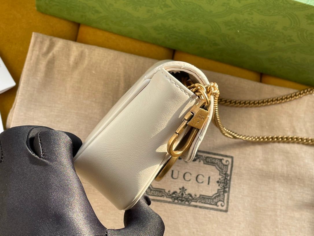 GGマーモント ミニ 16 バッグ（ホワイトカーフスキン）