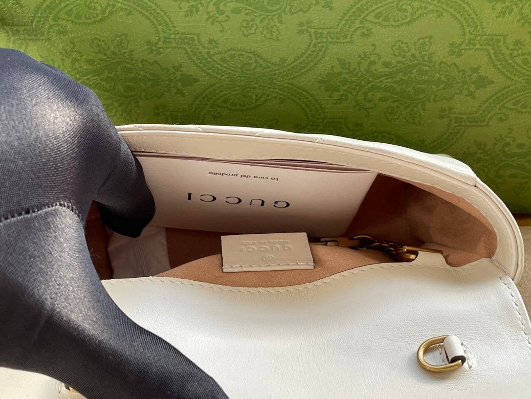 GGマーモント ミニ 16 バッグ（ホワイトカーフスキン）