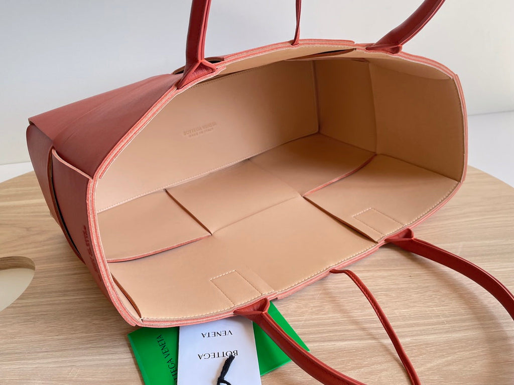 ARCO TOTE 36 IN RED ORANGE CALFSKIN