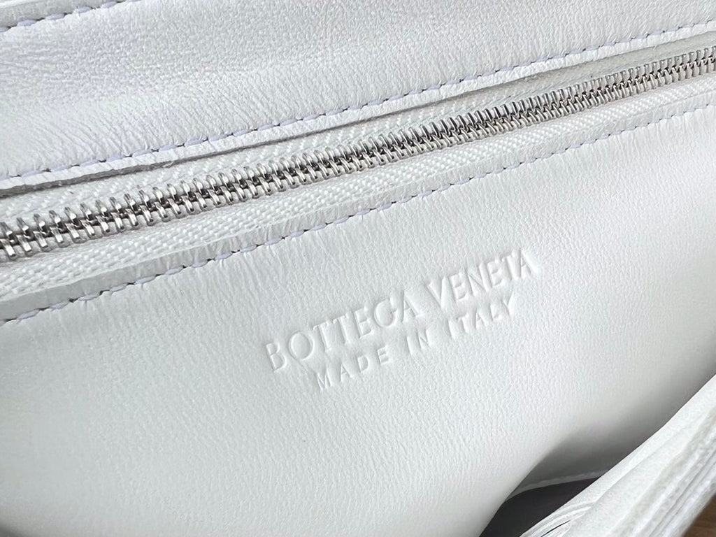 スモールカセット23 ホワイトフリンジカーフスキン