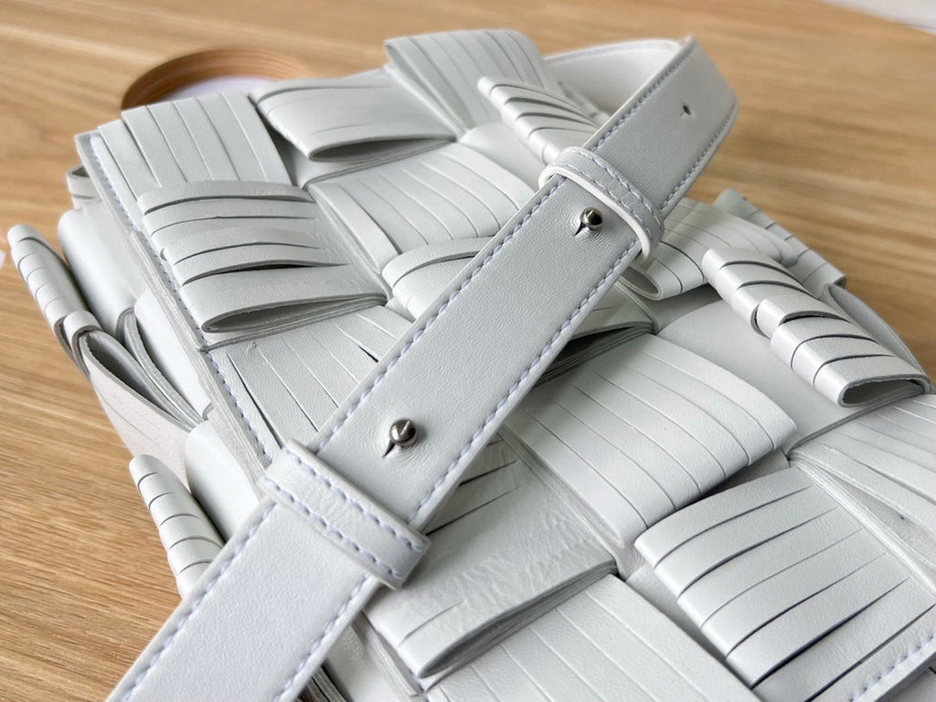 スモールカセット23 ホワイトフリンジカーフスキン