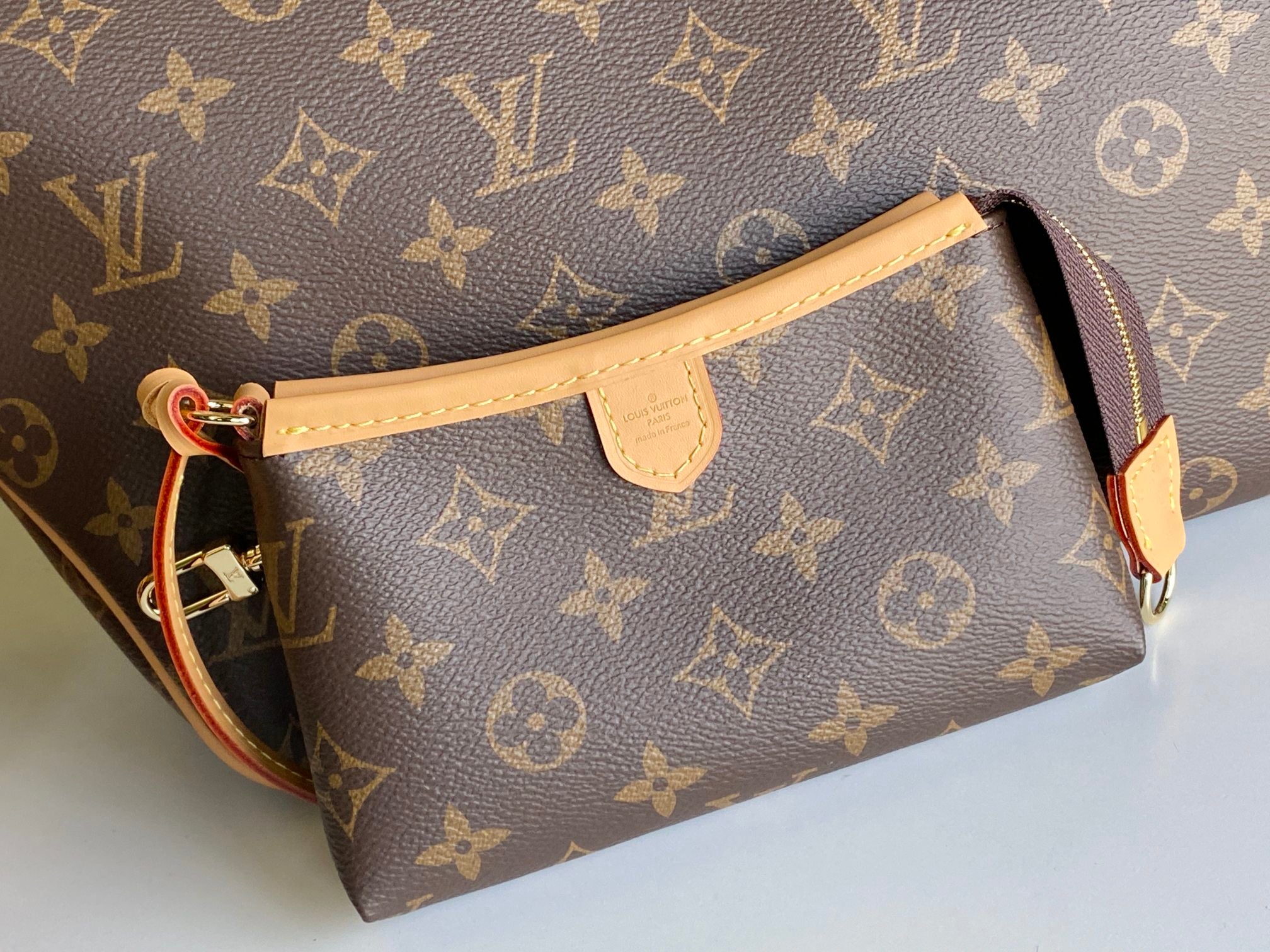 LV 25S グレースフル 46インチ ブラウン モノグラム キャンバス レザートリム ゴールド金具