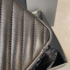 カレッジミディアム 24インチ ブラック ラムスキン ゴールドハードウェア