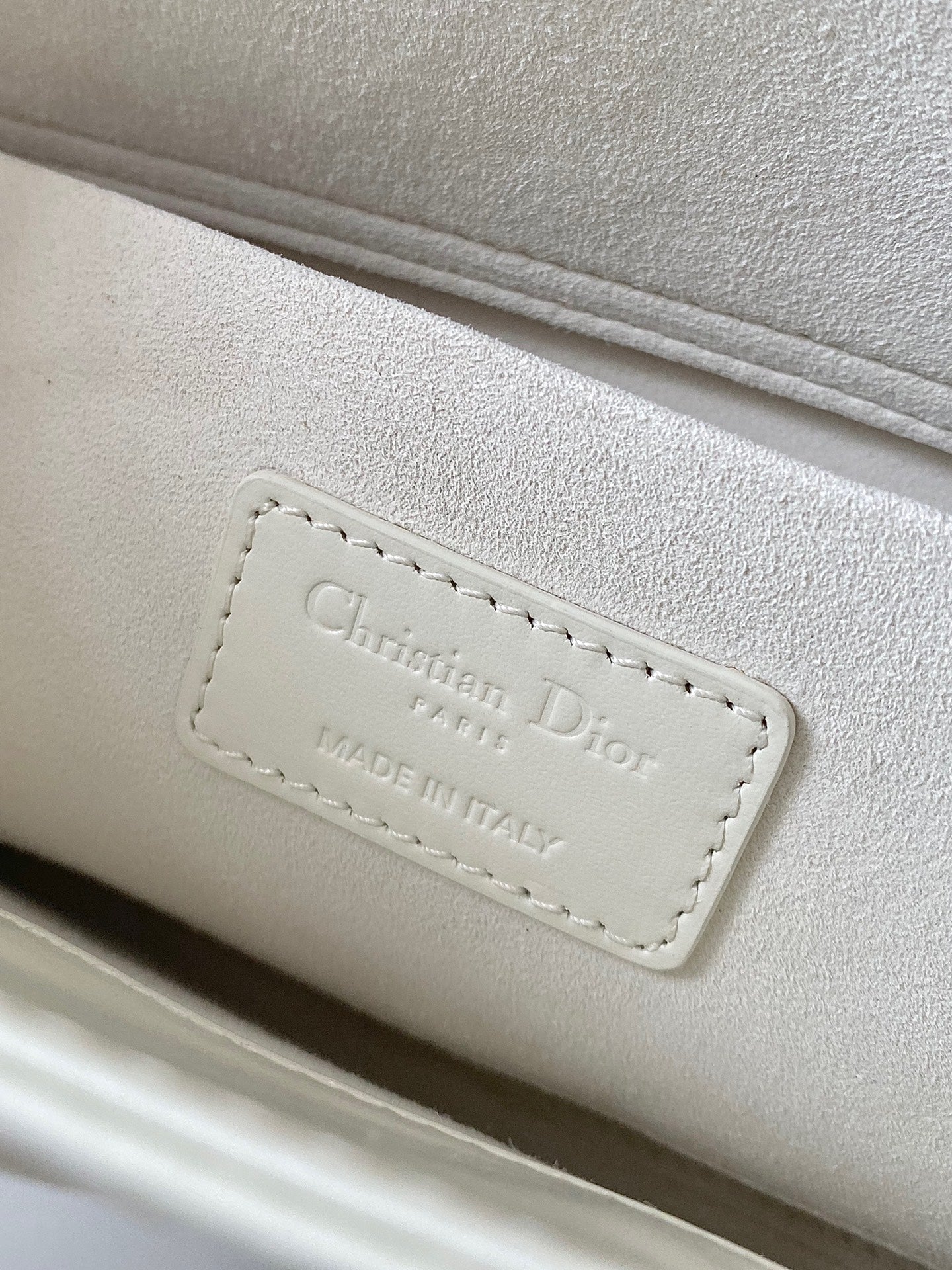 ミディアム D-JOY バッグ 26 ホワイトカーフスキン