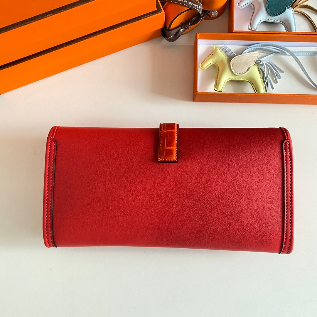 JIGE ELAN 29 CLUTCH IN RUBY RED CALFSKIN WITH APPLE RED LIZARD SKIN (MADE-TO-ODER)