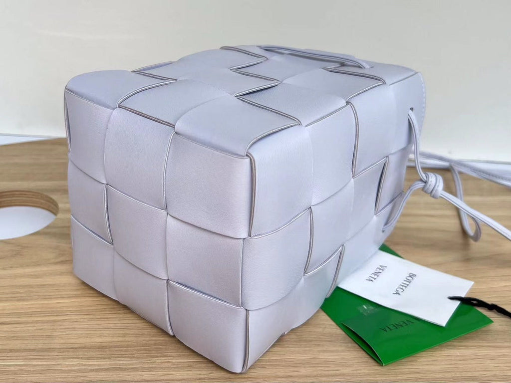 スモールカセットバケット 18インチ ペールパープルカーフスキン