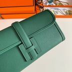 JIGE ELAN 29 CLUTCH IN FOREST GREEN CALFSKIN