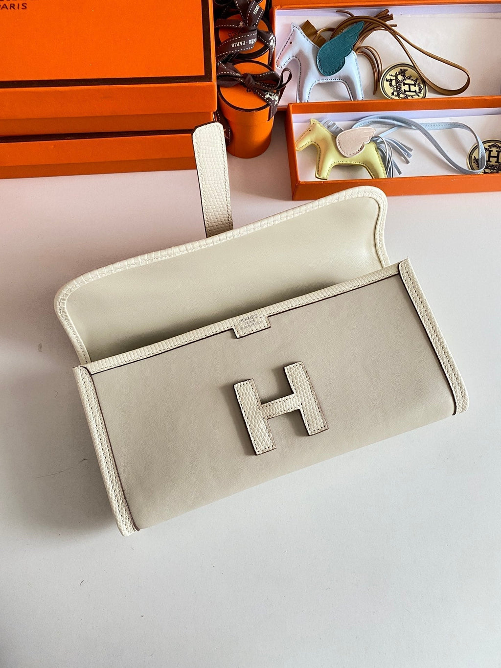 JIGE ELAN 29 クラッチバッグ（ビスクベージュカーフスキン、リザードスキン使用、オーダーメイド）