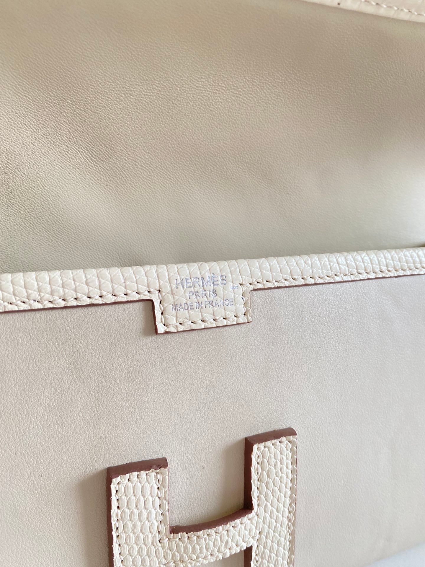 JIGE ELAN 29 クラッチバッグ（ビスクベージュカーフスキン、リザードスキン使用、オーダーメイド）