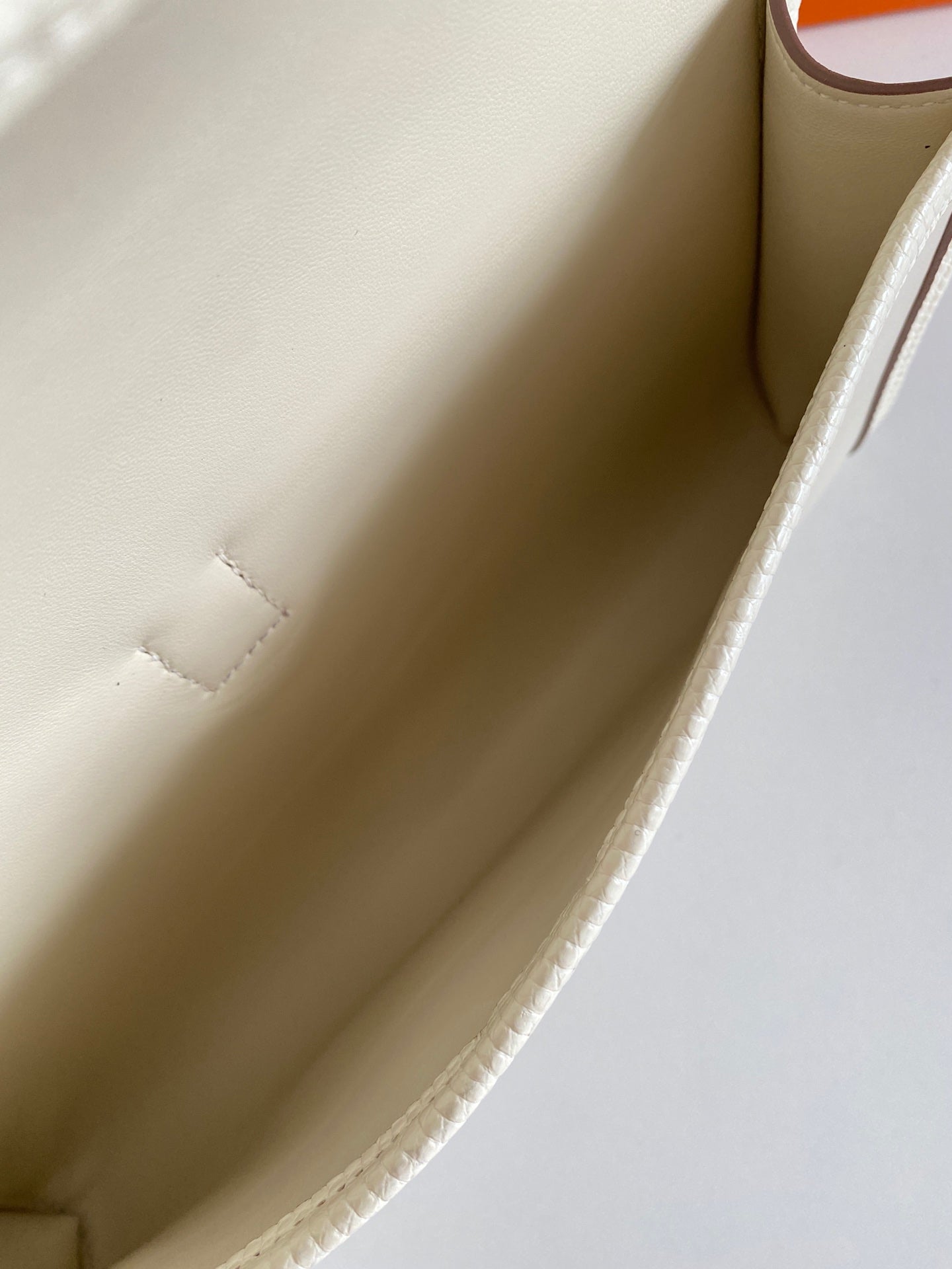 JIGE ELAN 29 クラッチバッグ（ビスクベージュカーフスキン、リザードスキン使用、オーダーメイド）