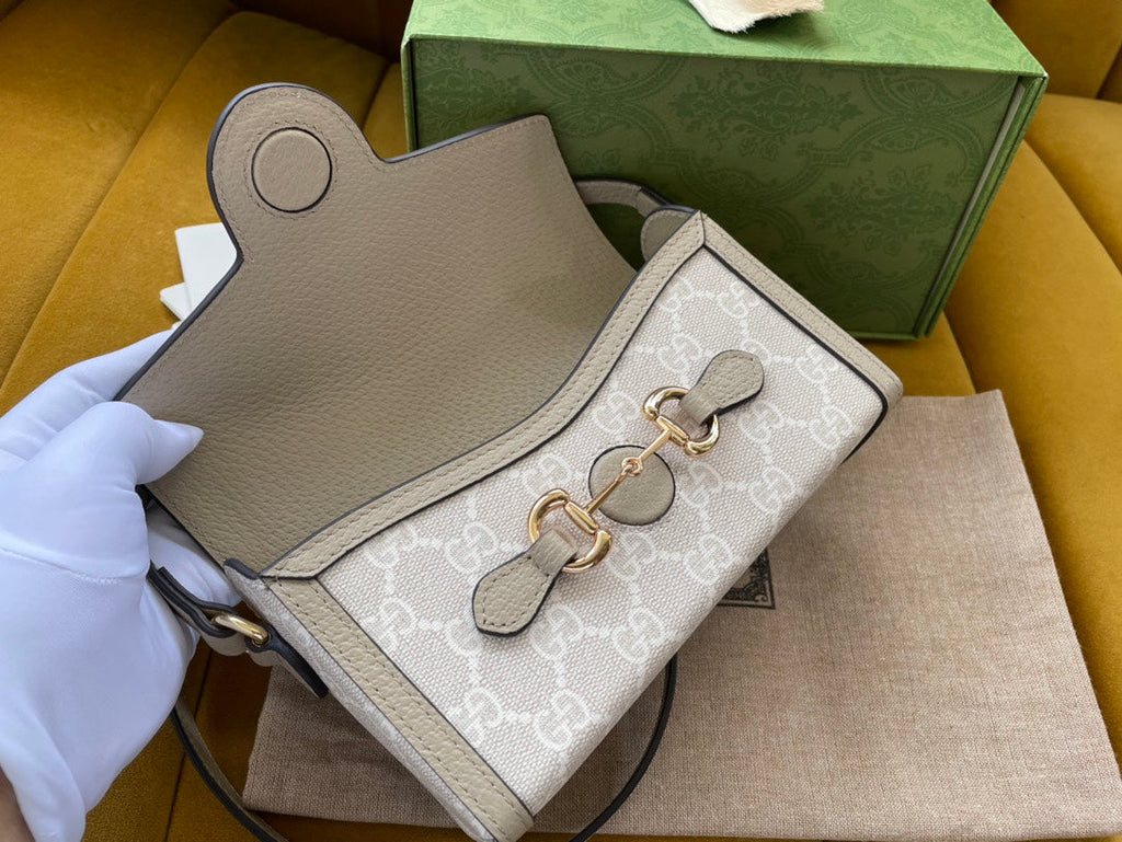 GGホースビット 1955 ミニ 18 バッグ ホワイトキャンバス＆ベージュカーフスキン