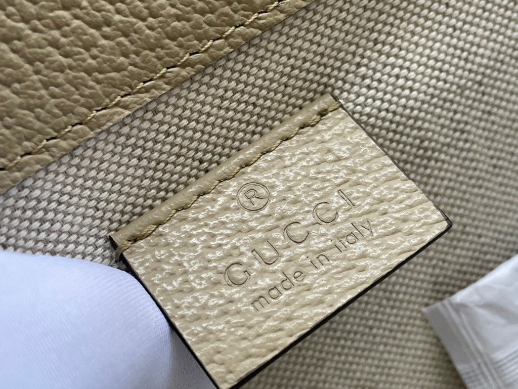 GGホースビット 1955 ミニ 18 バッグ ホワイトキャンバス＆ベージュカーフスキン