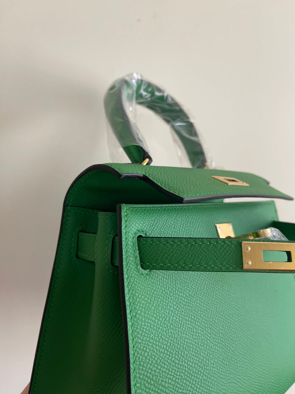 KELLY MINI 20 BAG IN EMERALD GREEN CALFSKIN WITH GOLD HARDWARE (MADE-TO-ODER)
