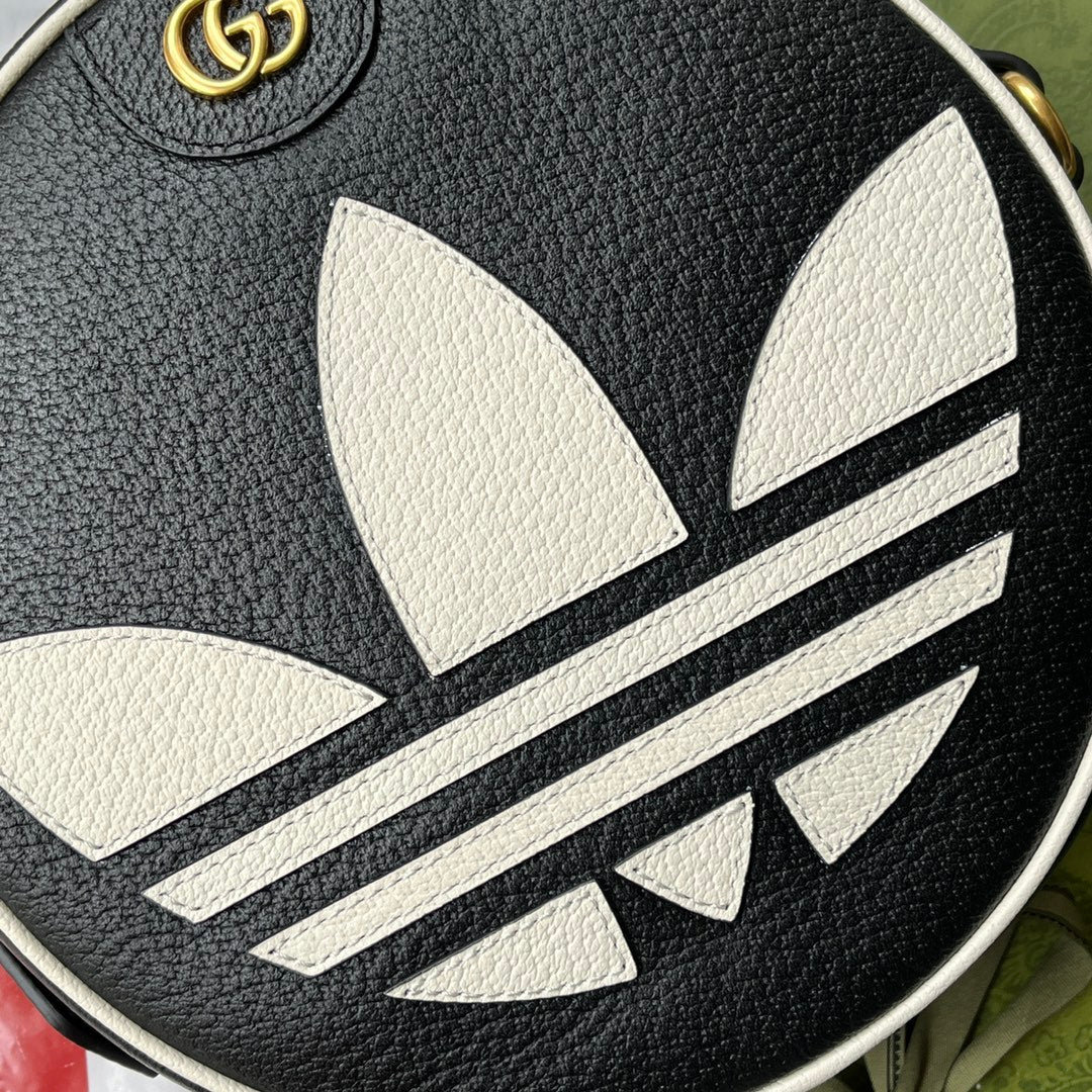 GGxADIDAS オフィディア ショルダーバッグ 22 ブラック＆ホワイト カーフスキン