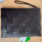 LARGE CASSETTE POUCH 35 IN BLACK CALFSKIN