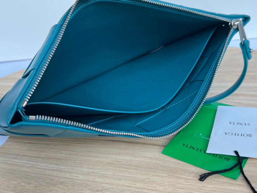 ラージカセットポーチ 35インチ ラグーンブルー カーフスキン