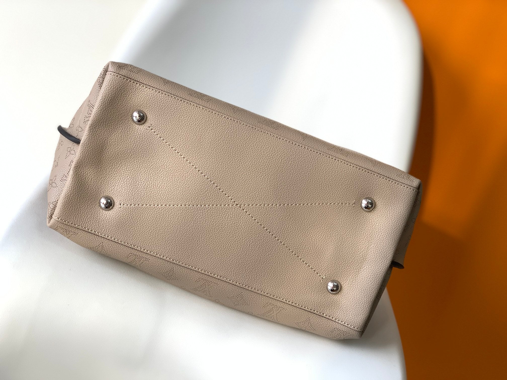 カーメル ホーボー 40 ベージュ マヒナ