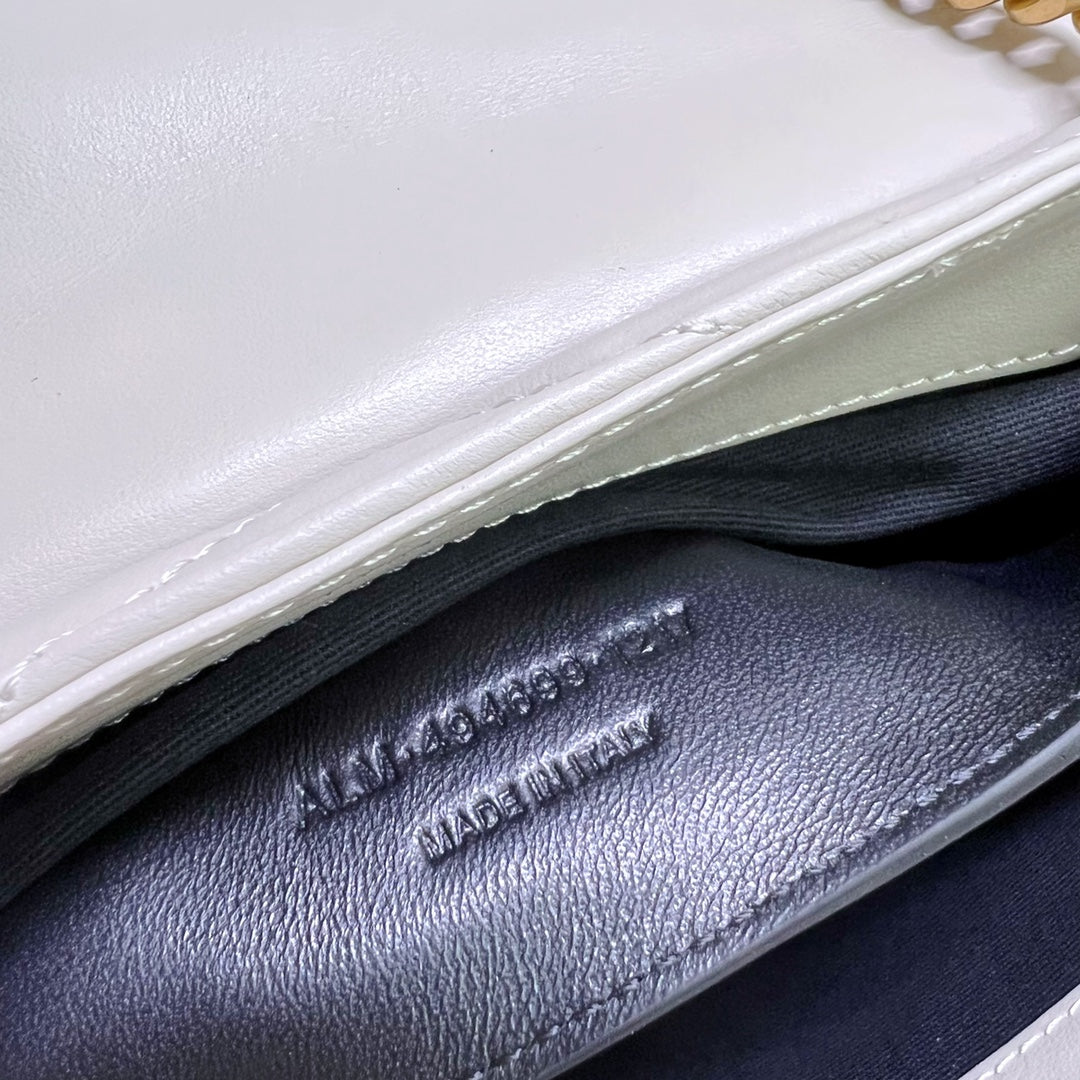 ルル スモール 25インチ ホワイト ラムスキン ゴールドハードウェア