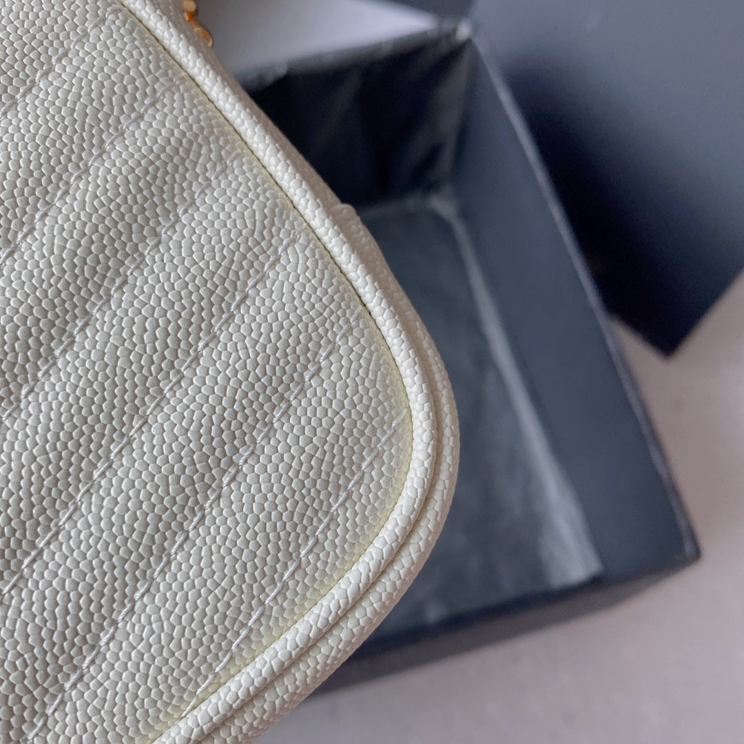 LOU ミニカメラバッグ 19インチ ホワイト キャビアパターン カーフスキン ゴールド金具