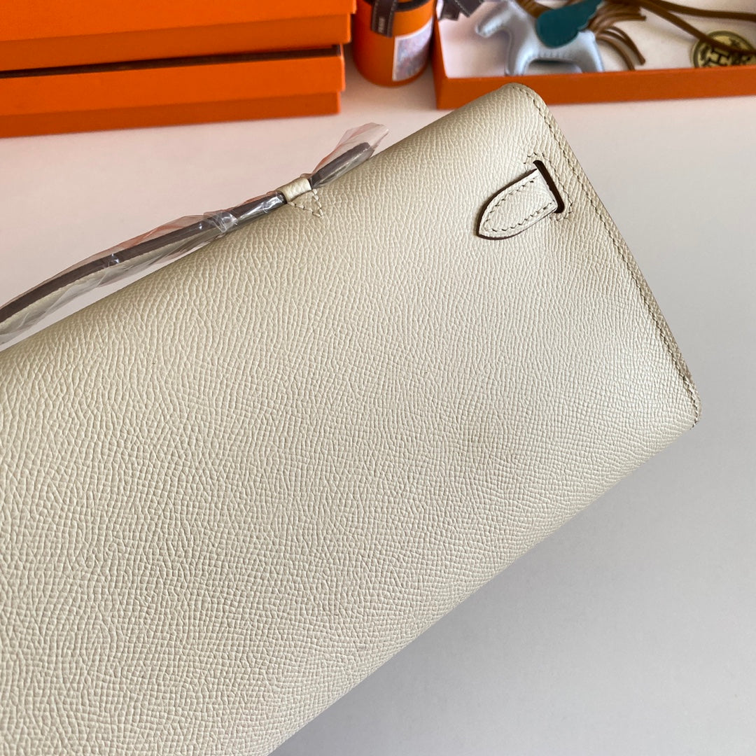 KELLY CUT 31 IN BEIGE CREAM CALFSKIN WITH SILVER HARDWARE