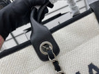 CC DEAUVILLE ラージ 38 トートバッグ（ホワイトキャンバス、ブラックロゴ）