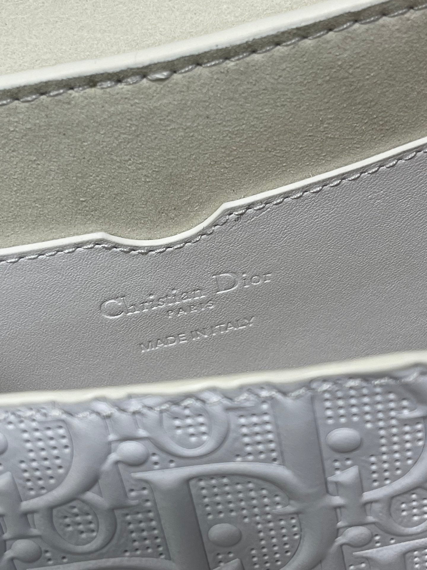 ボビー イーストウエスト 21 バッグ（ホワイトラムスキン）