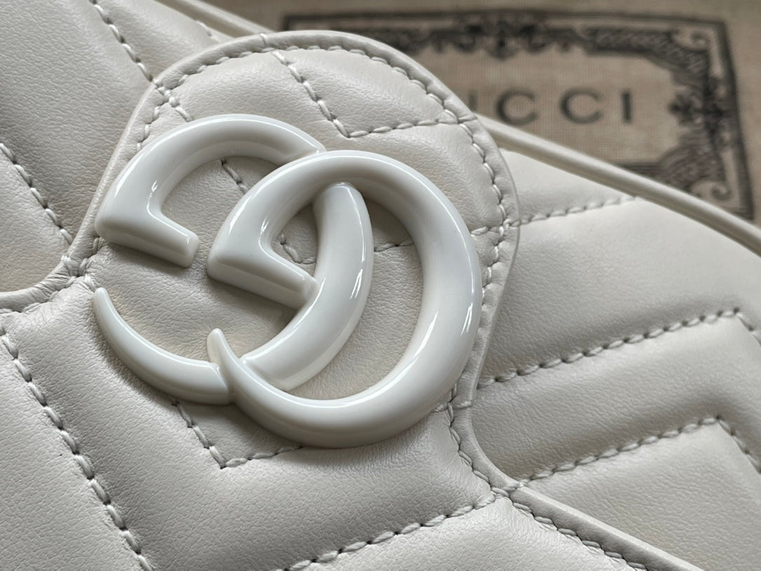 マーモント ミニハンドバッグ 16インチ ホワイトカーフスキン