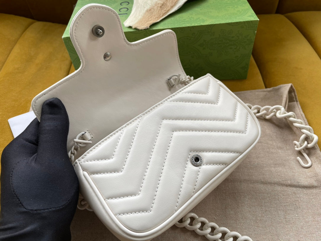 マーモント ミニハンドバッグ 16インチ ホワイトカーフスキン