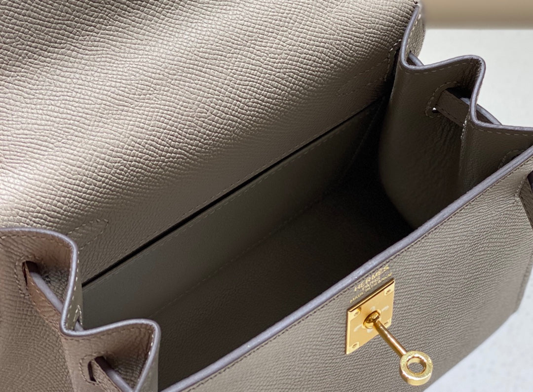 KELLY MINI 20 BAG IN LIGHT BROWN CALFSKIN WITH GOLD HARDWARE (MADE-TO-ODER)