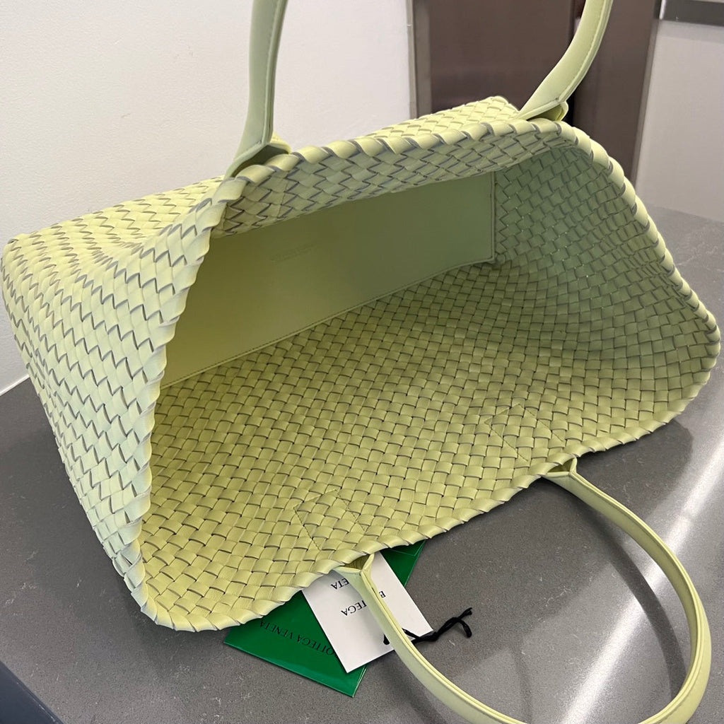 ラージ キャバット 51 パステルイエローのラムスキン