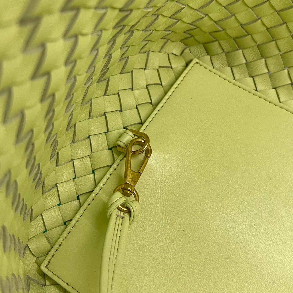 ラージ キャバット 51 パステルイエローのラムスキン