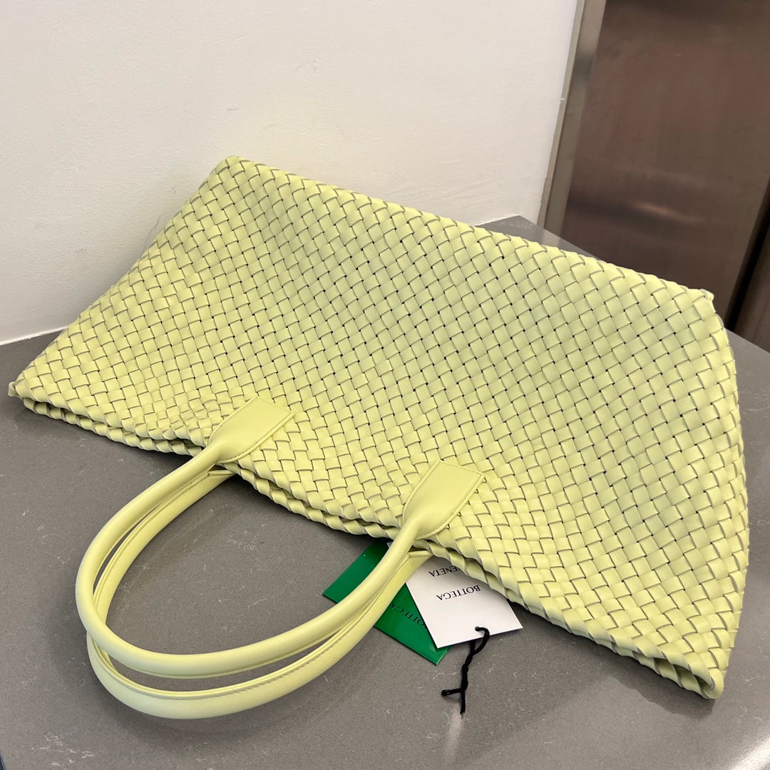 ラージ キャバット 51 パステルイエローのラムスキン