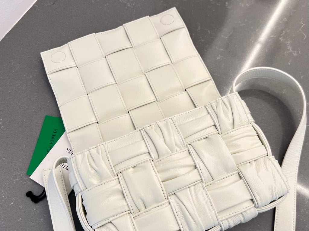 カセット 28 ホワイト ソフトラムスキン