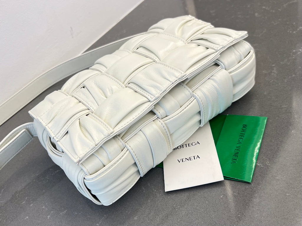 カセット 28 ホワイト ソフトラムスキン