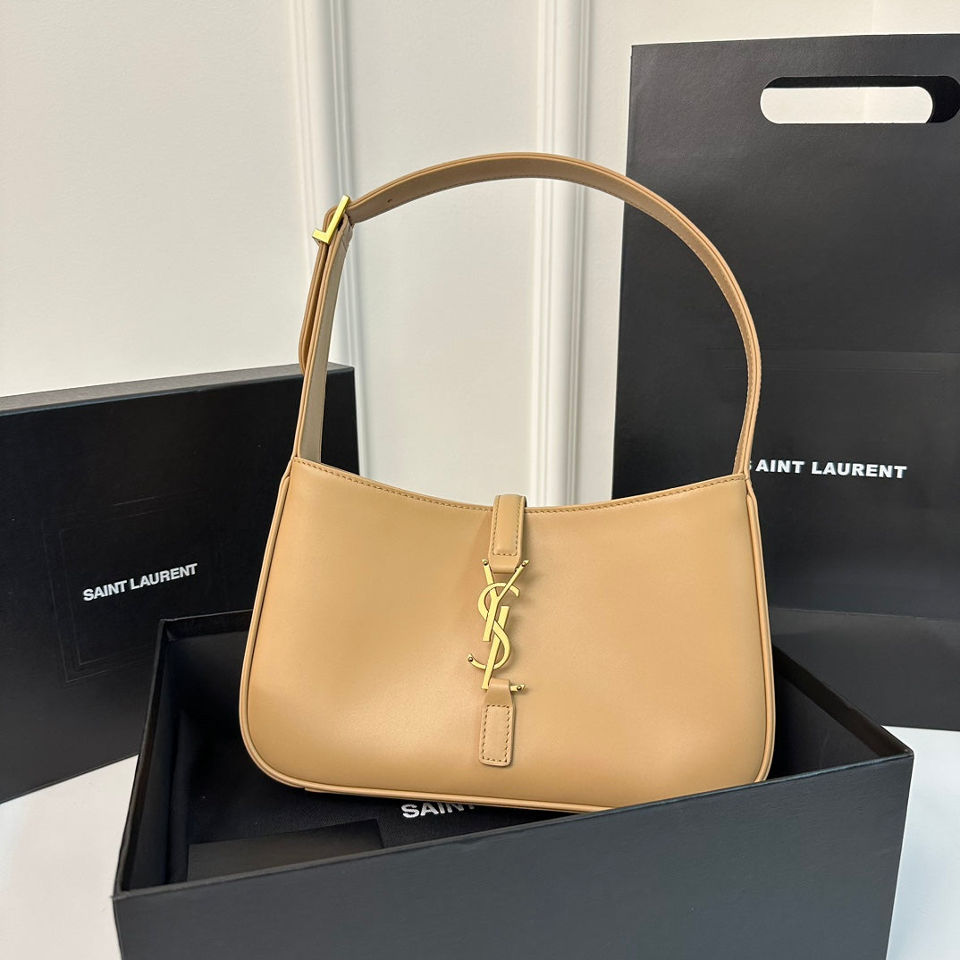 LE 5 À 7 バッグ 24 イエロークリームカーフスキン