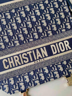 ミディアム ディオールキャンプ バッグ 28 オブリーク ブルー エンブロイダリー