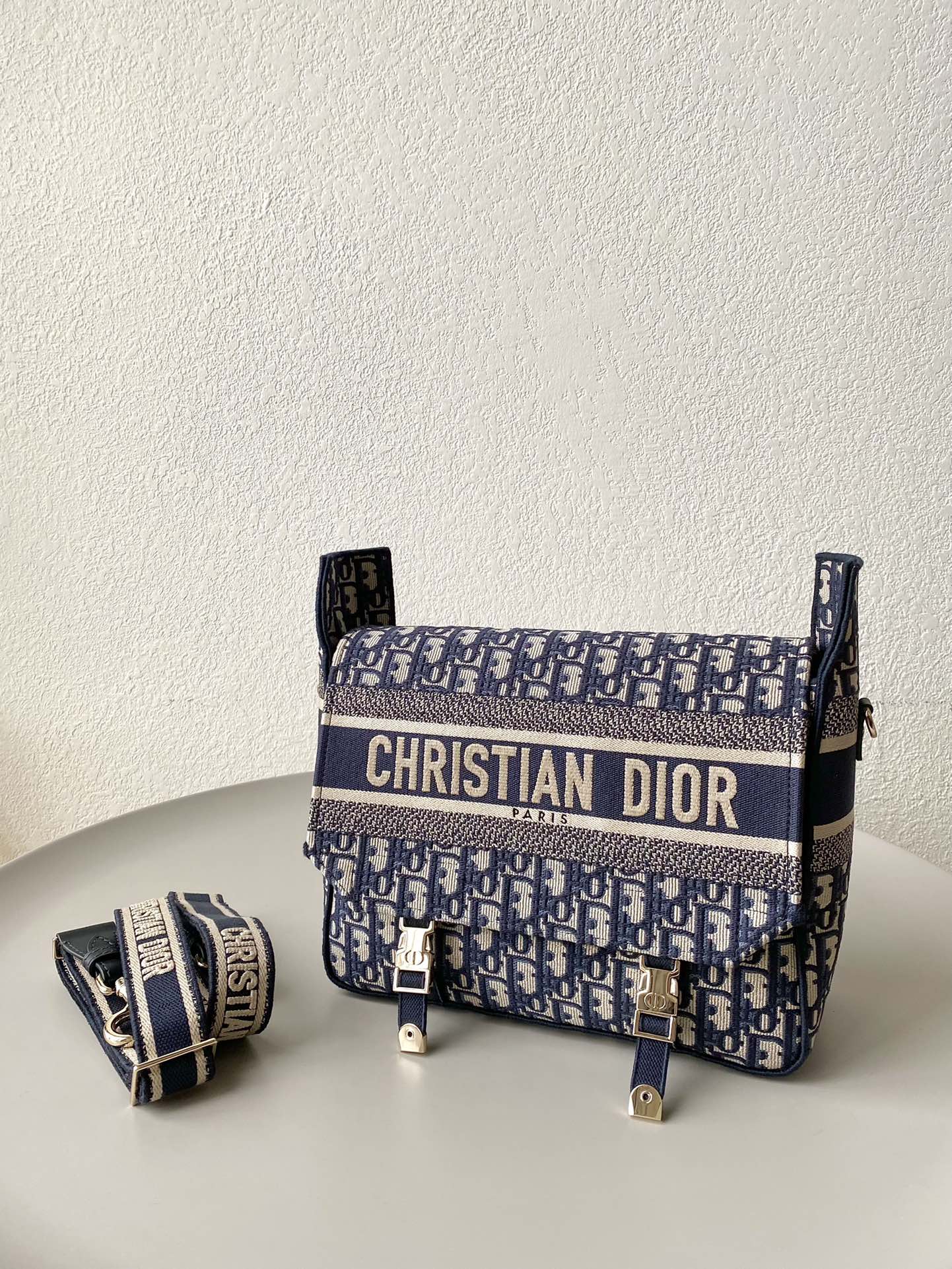 ミディアム ディオールキャンプ バッグ 28 オブリーク ブルー エンブロイダリー