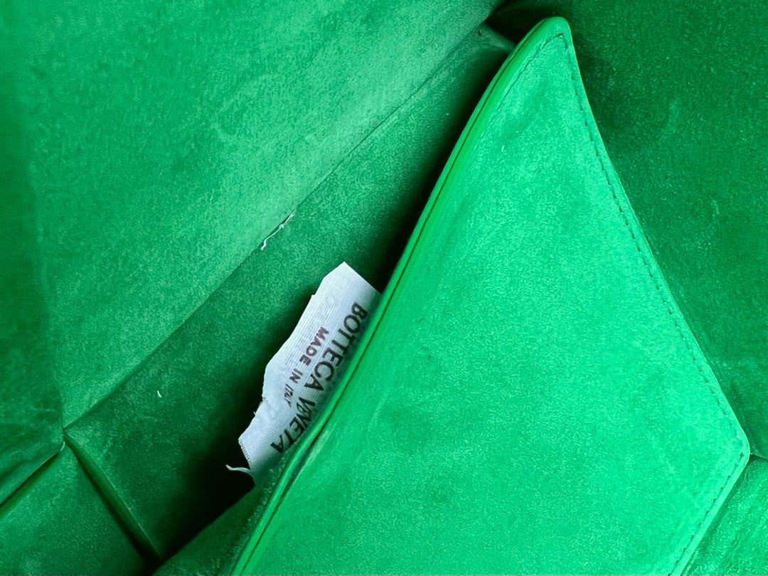 ARCO TOTE 36 IN MANTIS GREEN CALFSKIN