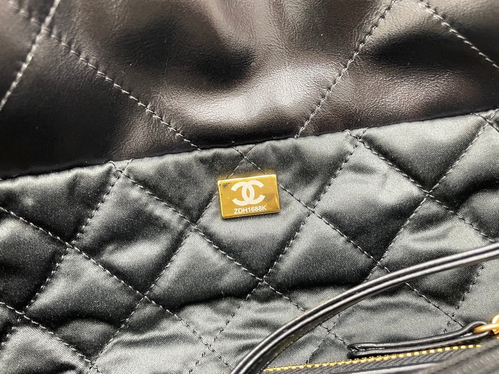 CC ミディアム 37 ハンドバッグ（ブラックカーフスキン、ゴールド金具）