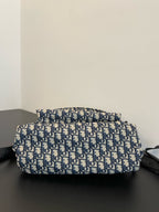 斜めジャカードのトラベルバックパック41