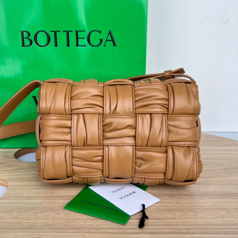 カセット 28 ミディアムブラウン ソフトラムスキン