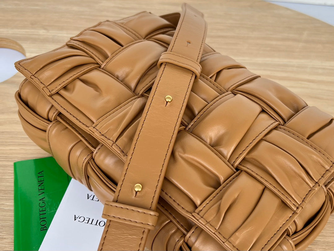 カセット 28 ミディアムブラウン ソフトラムスキン