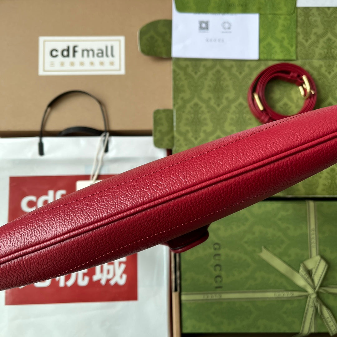 ミディアムショルダーバッグ 39インチ レッドカーフスキン ゴールド金具