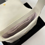 LE 5 À 7 ハンドバッグ 24 ホワイト ラムスキン