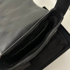 LE 5 À 7 ハンドバッグ 24 ブラック ラムスキン