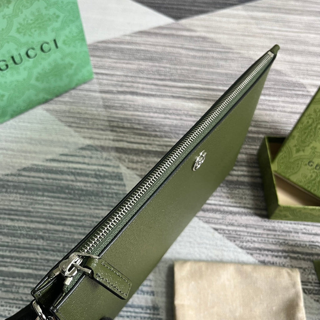 マーモント ポーチ 30 アーミーグリーン ラムスキン