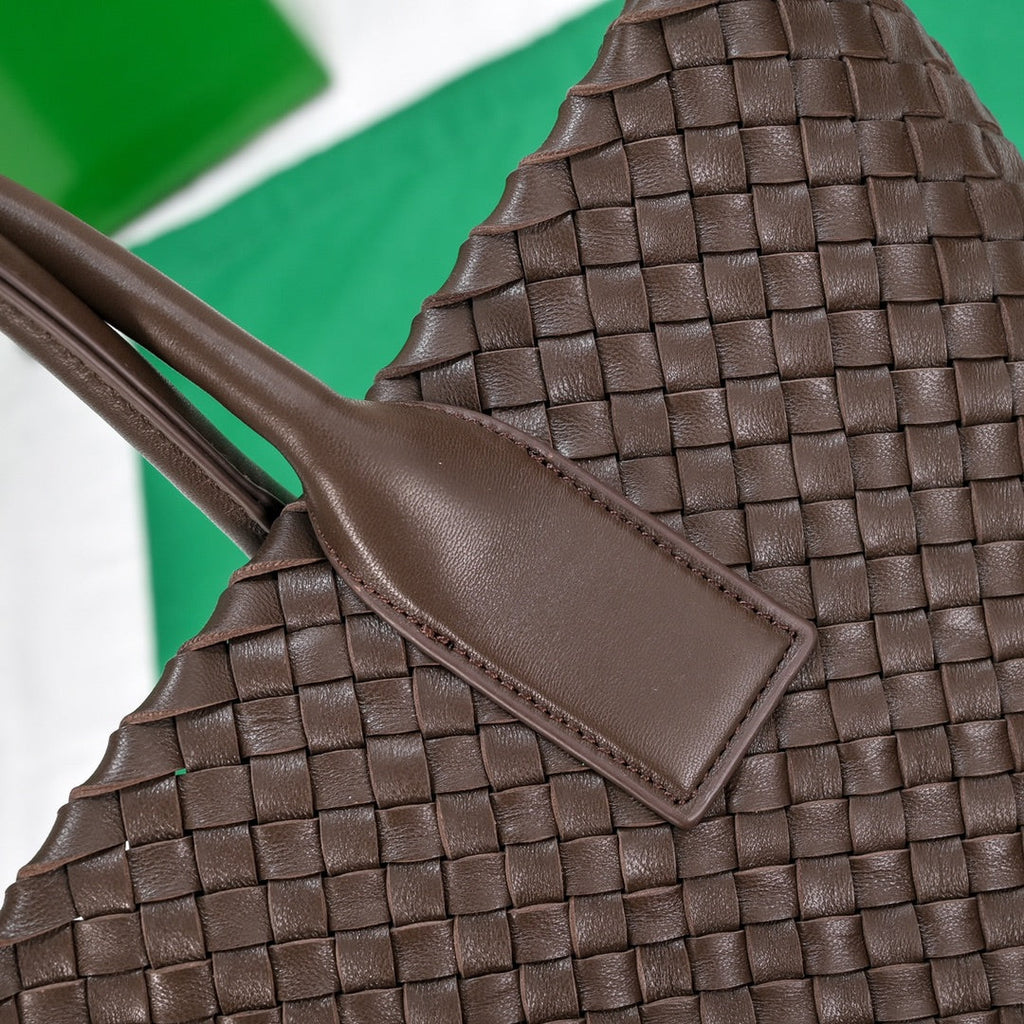 ラージ キャバット 45cm チョコレート ラムスキン Ghw 