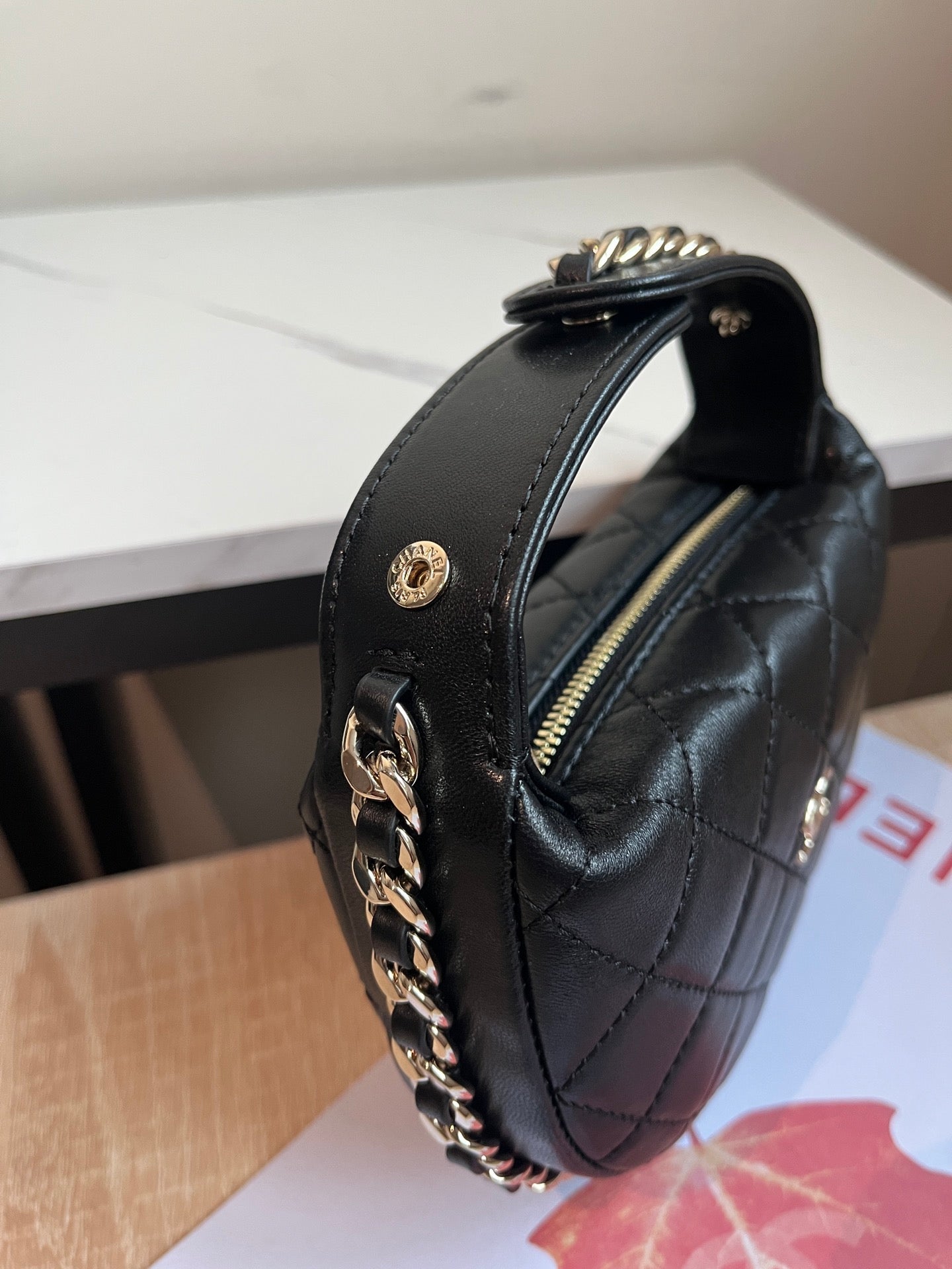 ミニ ホーボーバッグ 16インチ ブラック ラムスキン